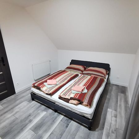 Nu Skool Apartments Липтовски-Микулаш Экстерьер фото